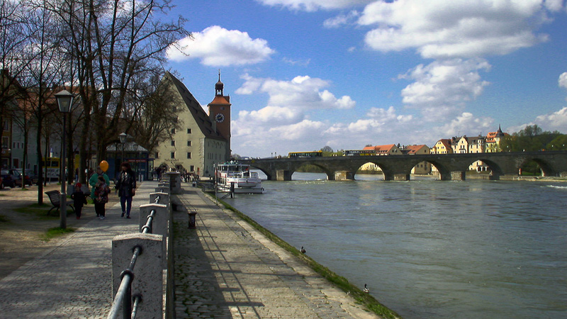 Regensburg an der Donau; die Altstadt gehört zum Weltkulturerbe der Unesco