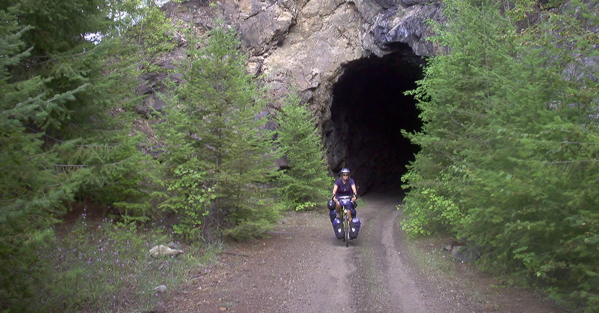 einer der alten Tunnel schafft es sogar auf 900 m Länge mit einem Knick, so dass man auch das Ende des Tunnels nicht sehen kann