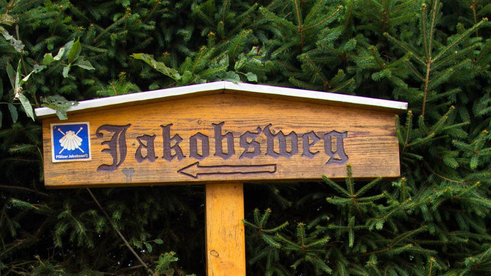 Schild bei Riedelberg - Pfälzer Jakobswege Südroute