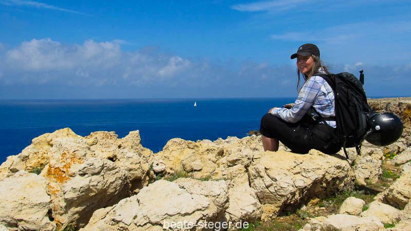 Menorca: Beate Steger auf dem Cami de Cavalls  