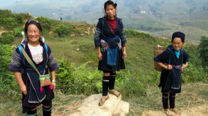 Frauen der schwarzen Hmong 