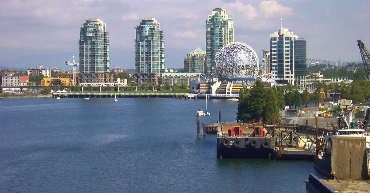 Wolkenkratzer und Glitzersteine der Skyline von Vancouver in Kanada